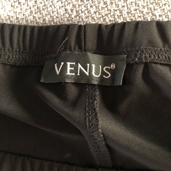 Venus Black Sexy Leggings size small NWOT - Picture 2 of 4